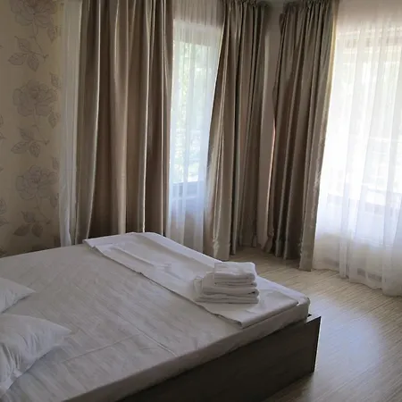 Miraj Deluxe * Mamaia